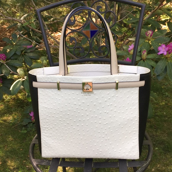 kate spade Handbags - MONDAY MORNING SPECIAL KATE SPADE PRICE FIRMPLEASE